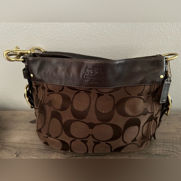 Coach Bag - Picture 2 of 2